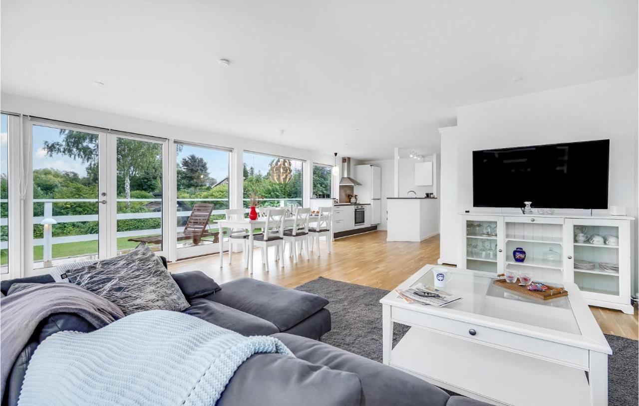 2 Bedroom Stunning Home In Stroby Bagian luar foto